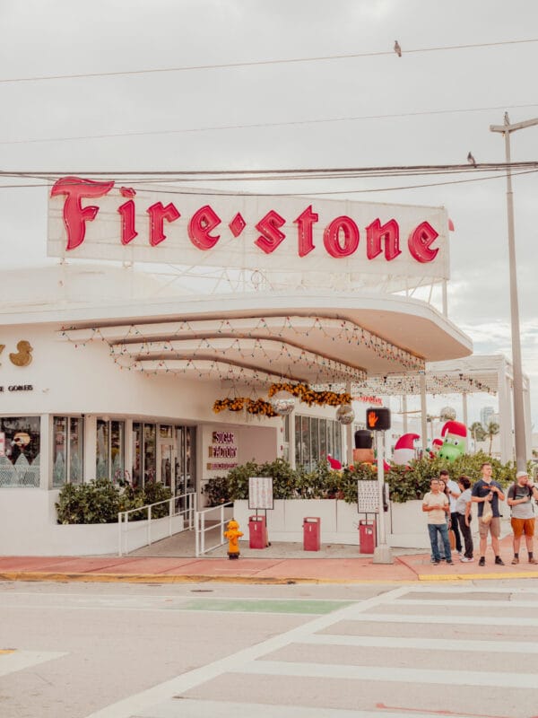 Miami-beach-Ludwig-Favre-Fine-Art